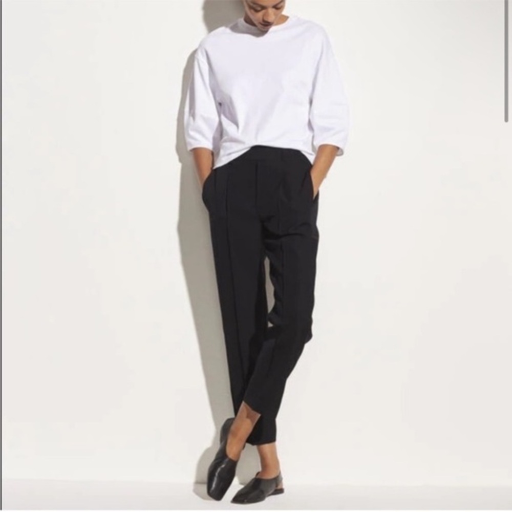Vince Trousers Tapered Pull-On Cropped in Black